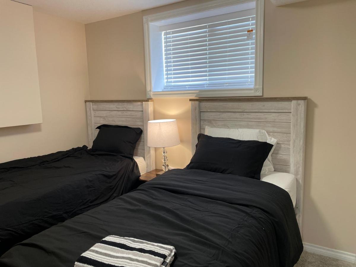 Super Luxury & Cozy Lower Level Apartment In Nw Calgary, Ab Close To Banff YYC Exterior foto