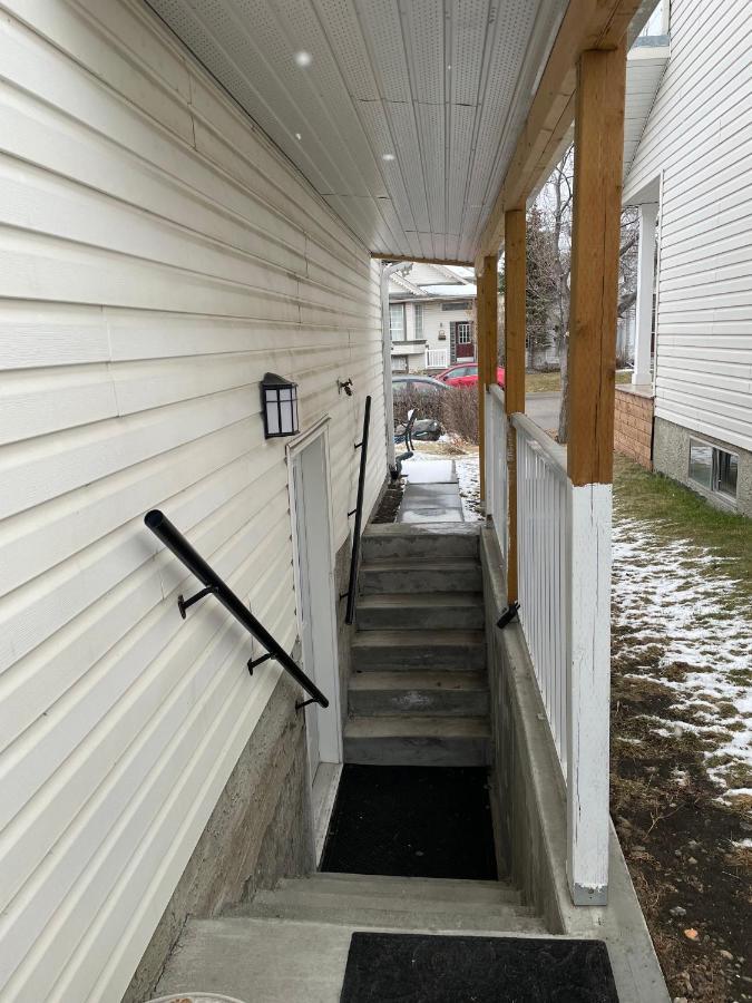 Super Luxury & Cozy Lower Level Apartment In Nw Calgary, Ab Close To Banff YYC Exterior foto